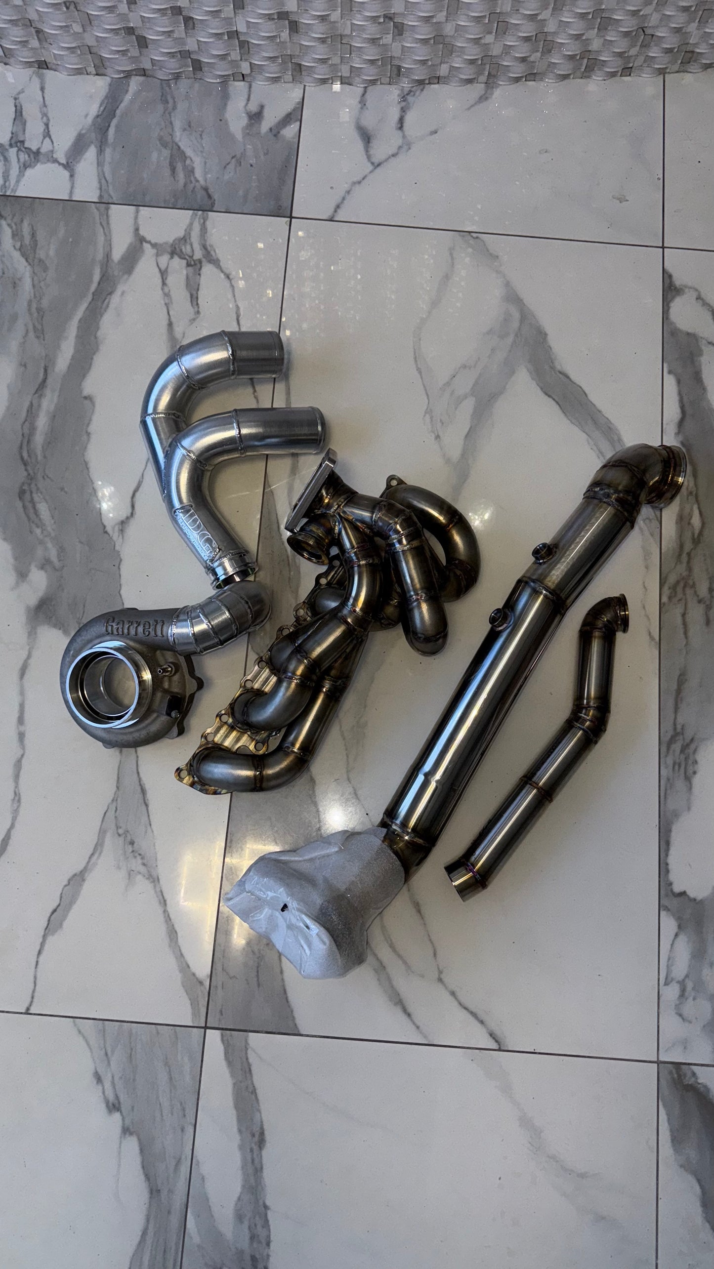 S55 Top Mount Single Turbo Kit